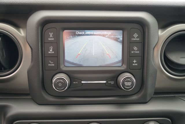 Used 2018 Jeep Wrangler Unlimited Sport S AWD/4WD image 17