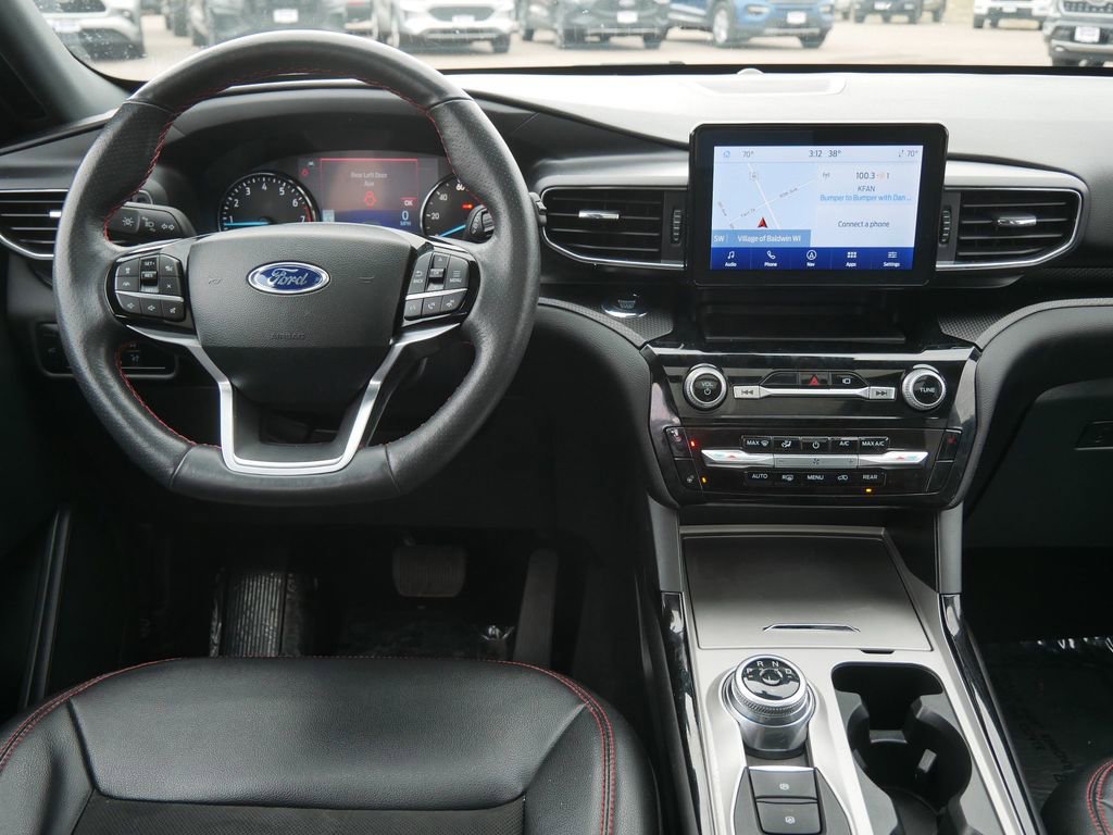 Certified 2023 Ford Explorer ST-Line AWD/4WD image 16