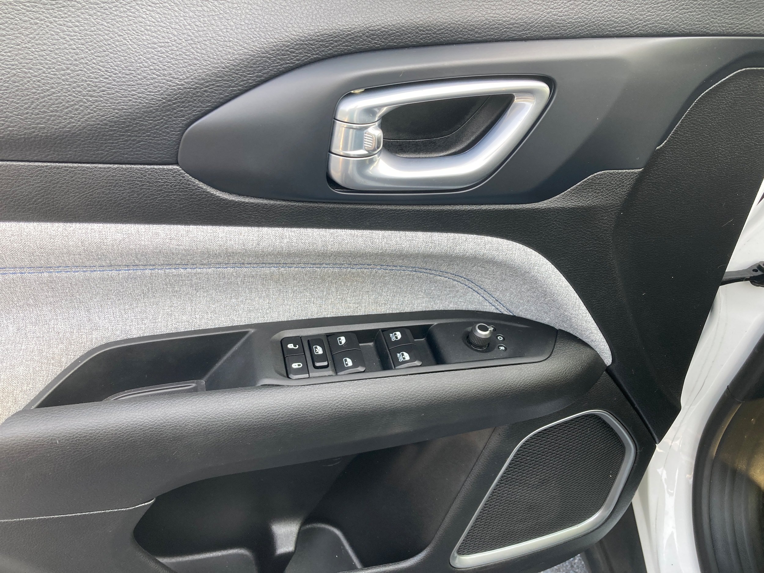 Used 2023 Jeep Compass Latitude w/ Convenience Group AWD/4WD image 10