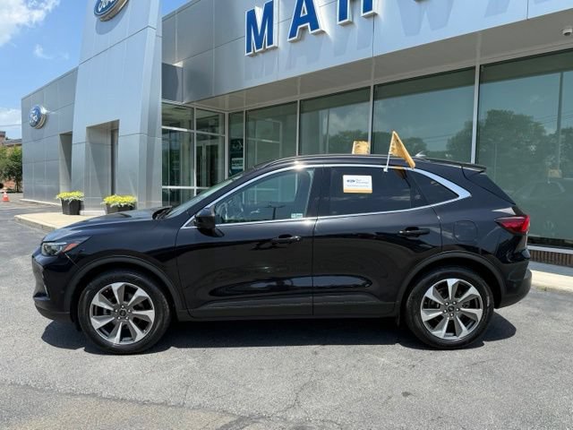 Certified 2023 Ford Escape Platinum w/ Premium Technology Package AWD/4WD image 5