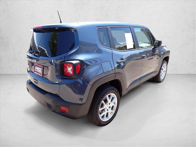 Used 2023 Jeep Renegade Latitude AWD/4WD image 4