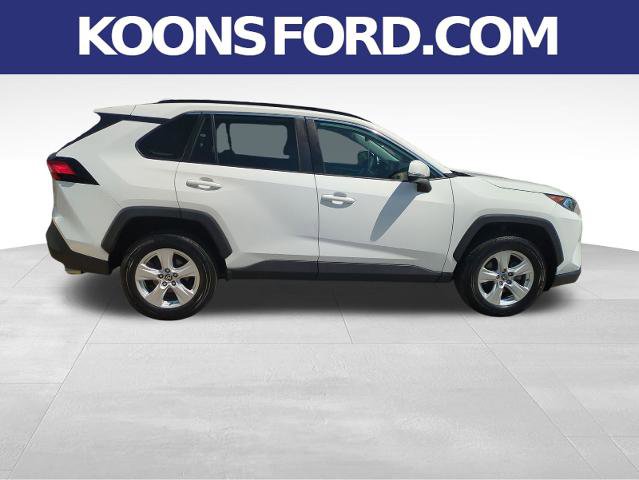 Used 2021 Toyota RAV4 XLE w/ Convenience Package FWD image 6