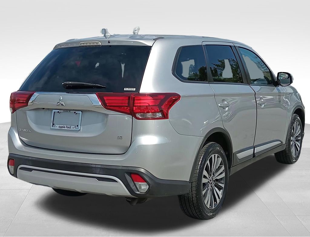 Used 2020 Mitsubishi Outlander SE AWD/4WD image 3