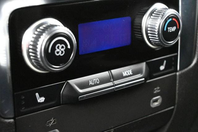 Used 2023 GMC Yukon Denali AWD/4WD image 32