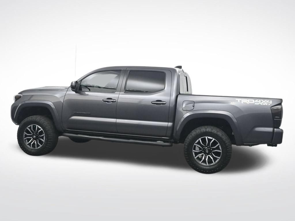 Used 2022 Toyota Tacoma TRD Sport w/ Technology Package AWD/4WD image 10