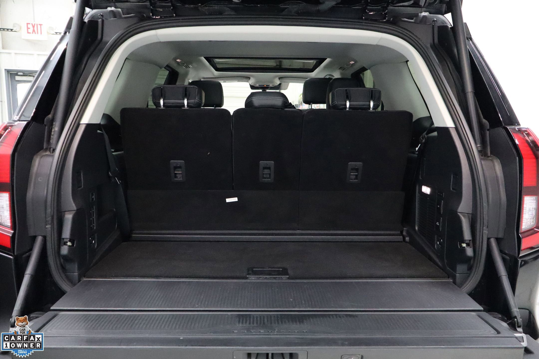 Certified 2025 Ford Expedition Platinum image 27