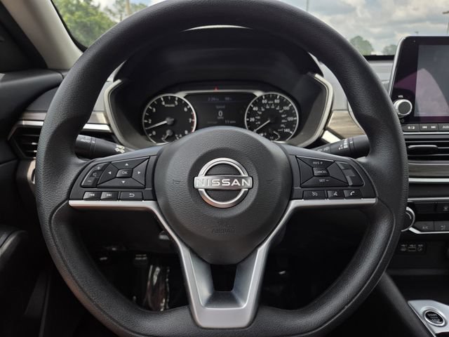 Used 2025 Nissan Altima 2.5 SV FWD image 20