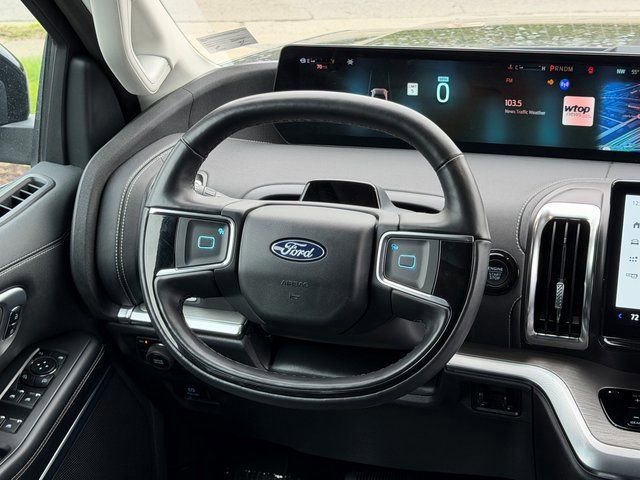 Certified 2025 Ford Expedition Platinum image 20
