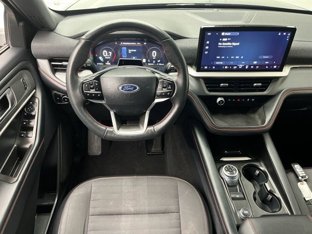 Certified 2025 Ford Explorer ST-Line AWD/4WD image 14