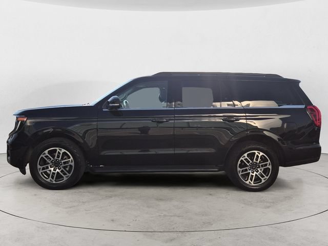 Certified 2025 Ford Expedition Active AWD/4WD image 8