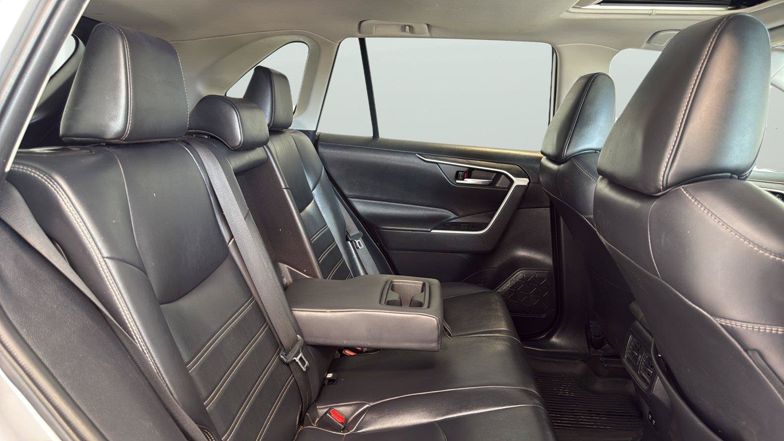 Used 2020 Toyota RAV4 XLE Premium AWD/4WD image 15