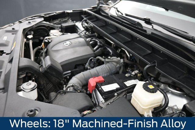 Used 2022 Toyota Highlander XLE AWD/4WD image 22