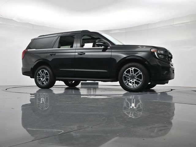 Certified 2025 Ford Expedition Active AWD/4WD image 37