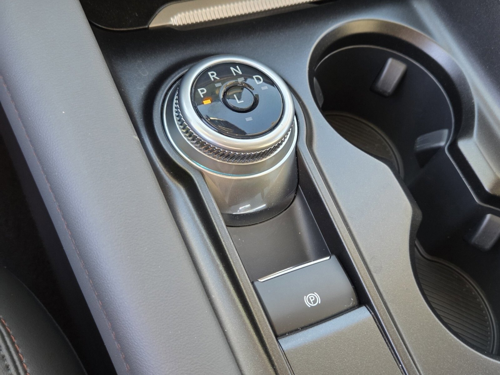 Certified 2025 Ford Explorer Active w/ Active Comfort Package image 23