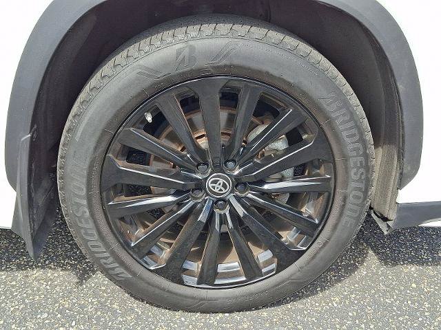 Used 2024 Toyota Highlander XSE AWD/4WD image 8