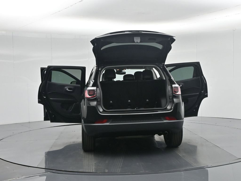 Used 2021 Jeep Compass Latitude image 36