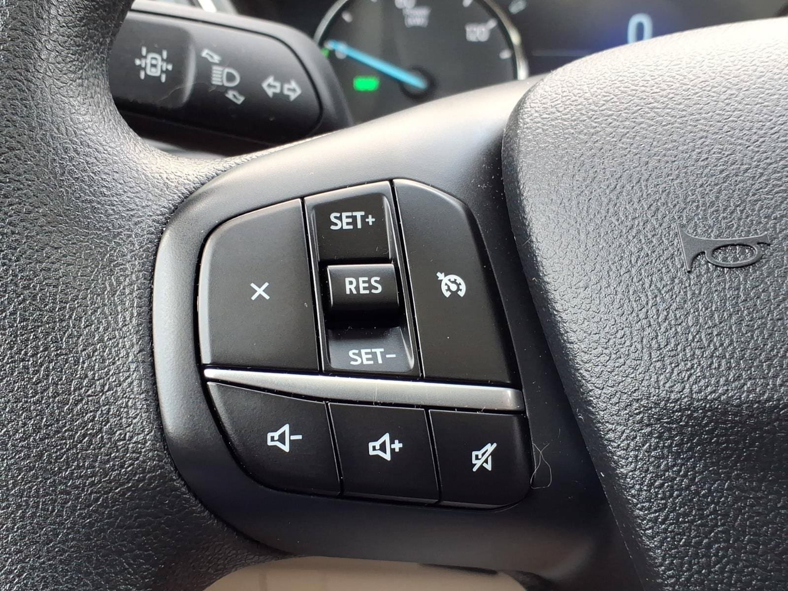 Certified 2021 Ford Escape SE w/ SE Sport Appearance Package AWD/4WD image 22