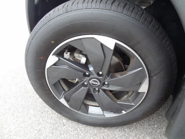 Used 2025 Nissan Rogue SV AWD/4WD image 34