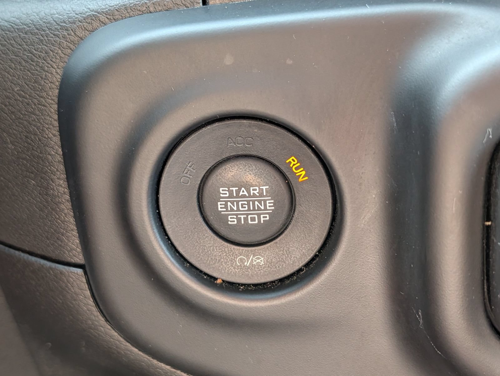 Used 2021 Jeep Wrangler Unlimited Sahara AWD/4WD image 35