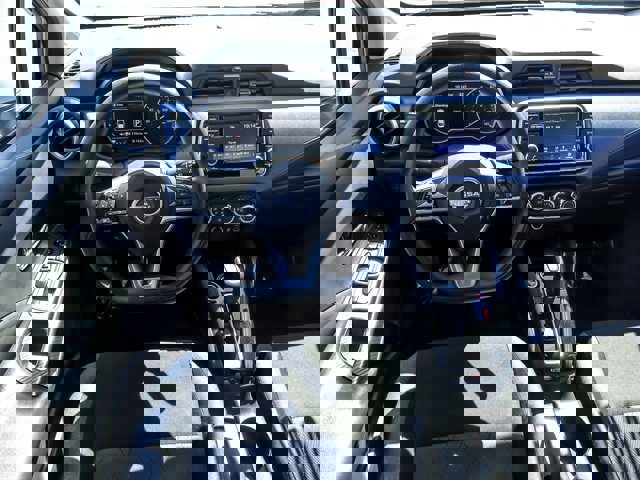 Used 2025 Nissan Versa SV image 13