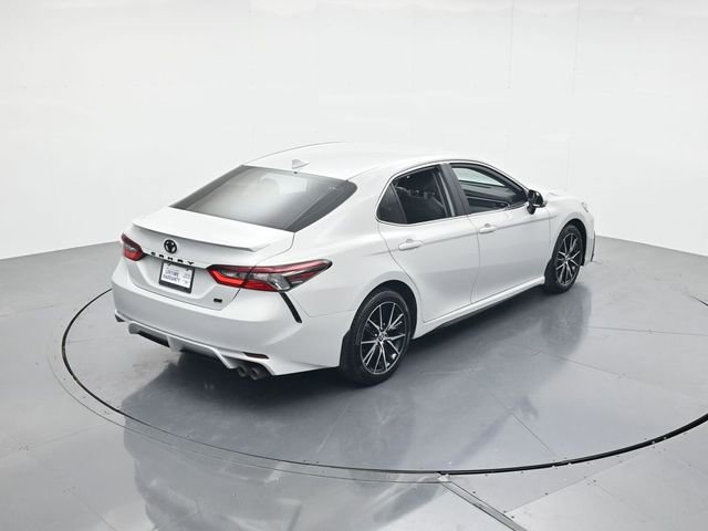 Used 2024 Toyota Camry SE w/ Convenience Package FWD image 39