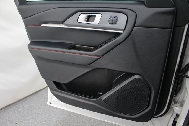 Certified 2025 Ford Explorer ST-Line w/ Premium Package RWD image 12
