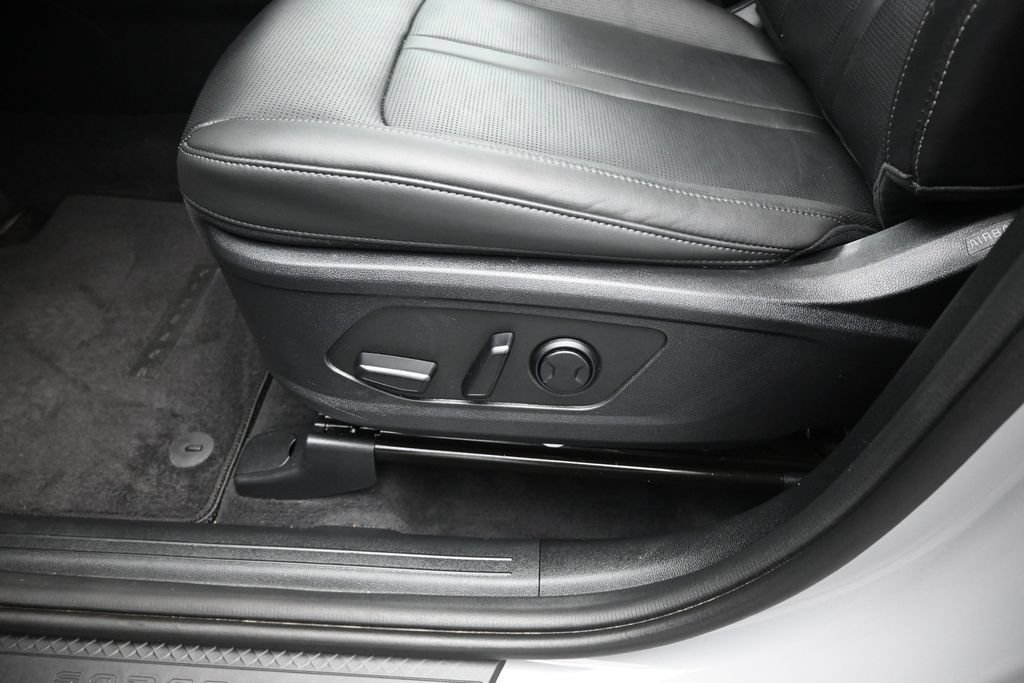 Used 2025 Kia Sorento S w/ Panoramic Sunroof Package FWD image 10