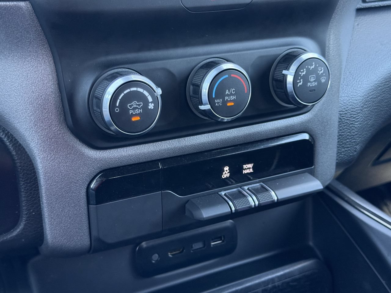 Used 2021 RAM 1500 Rebel AWD/4WD image 20