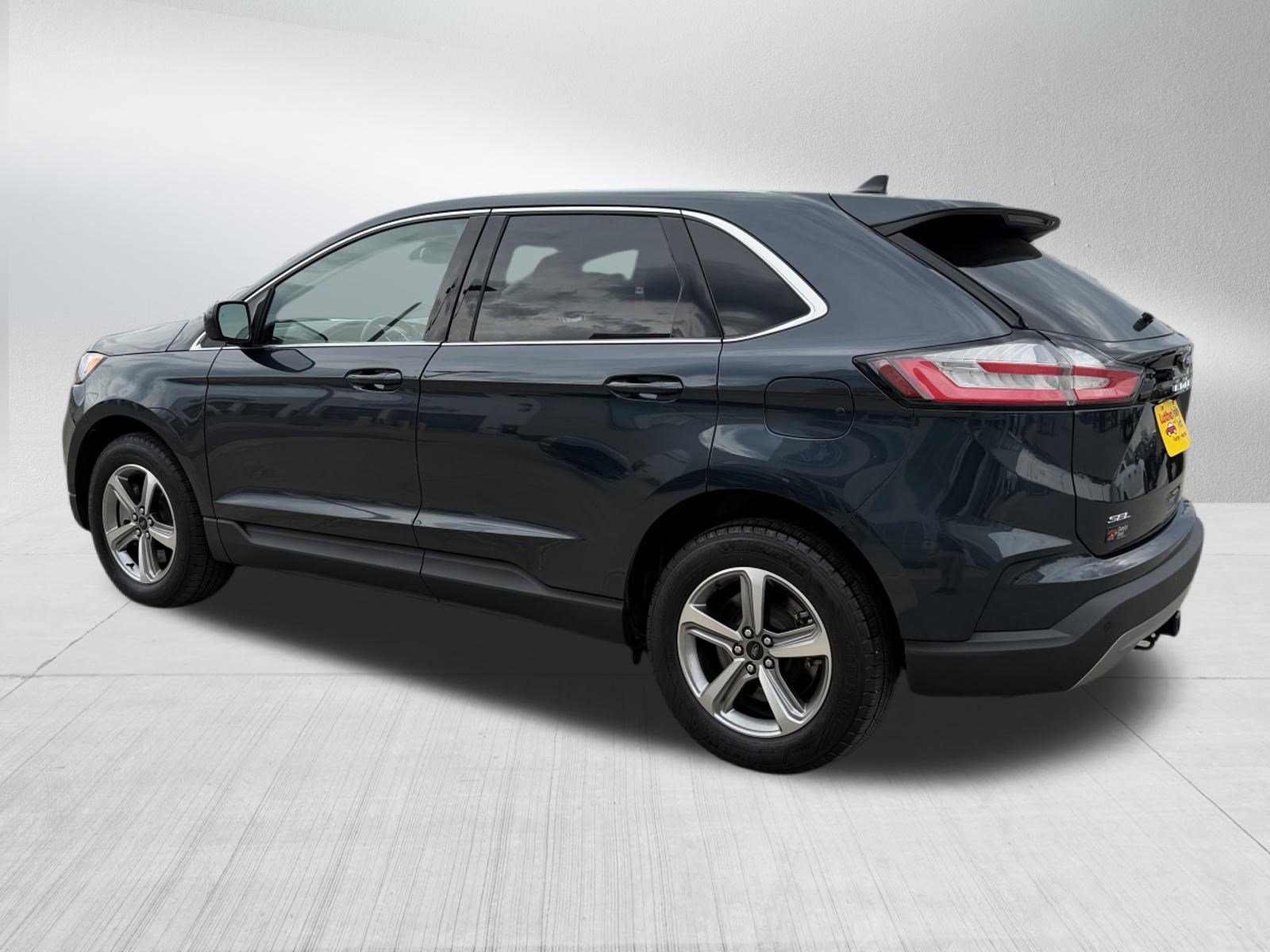 Certified 2024 Ford Edge SEL w/ Convenience Package AWD/4WD image 5