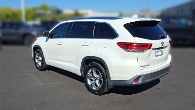 Used 2017 Toyota Highlander Limited AWD/4WD image 7