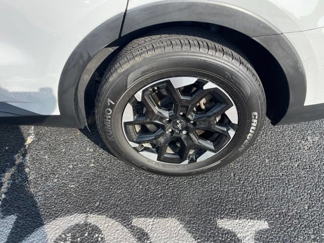 Used 2025 Kia Sorento S w/ Panoramic Sunroof Package FWD image 4