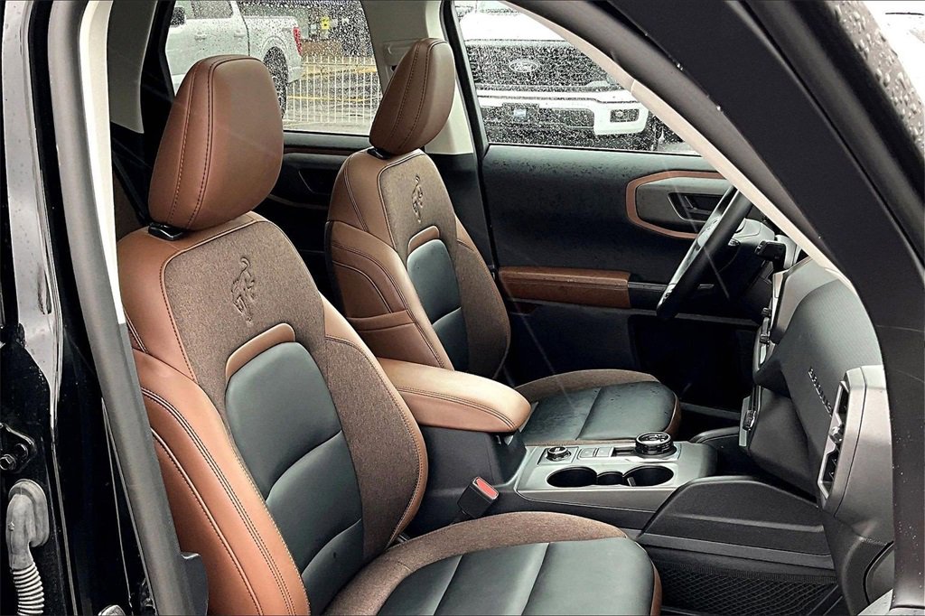 Certified 2025 Ford Bronco Sport Outer Banks w/ Outer Banks Tech Package+ image 7