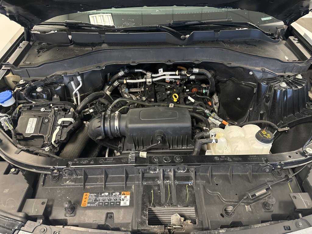 Certified 2022 Ford Explorer XLT w/ Equipment Group 202A image 15