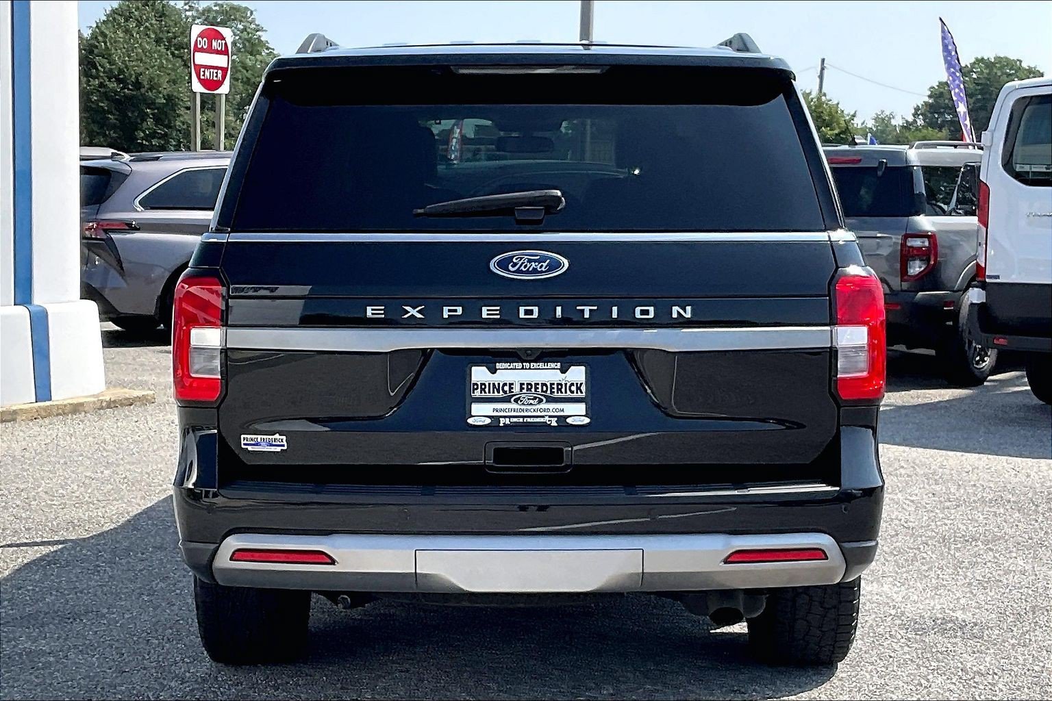Certified 2024 Ford Expedition XLT AWD/4WD image 4