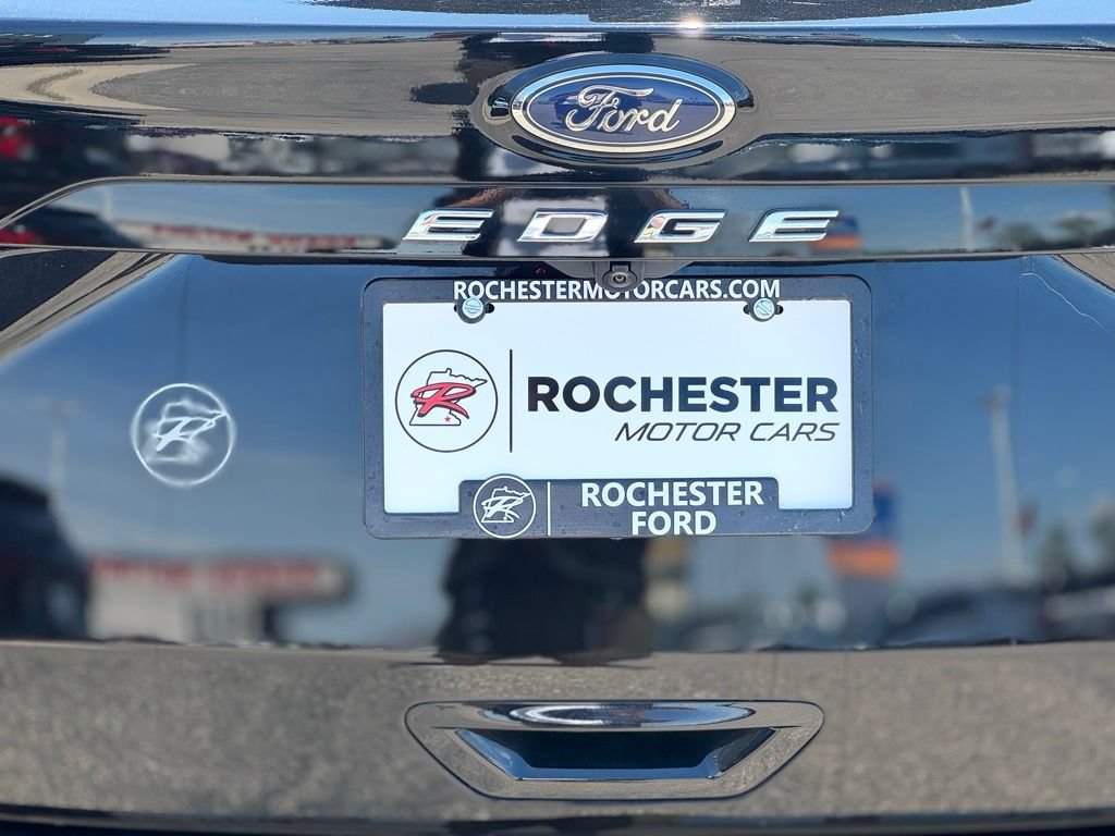 Certified 2022 Ford Edge ST-Line w/ Class II Trailer Tow Package AWD/4WD image 42