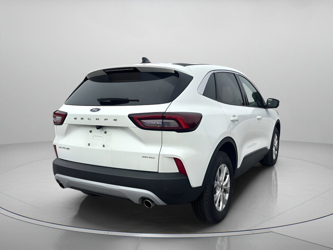 Certified 2023 Ford Escape Active w/ Tech Pack #2 image 3
