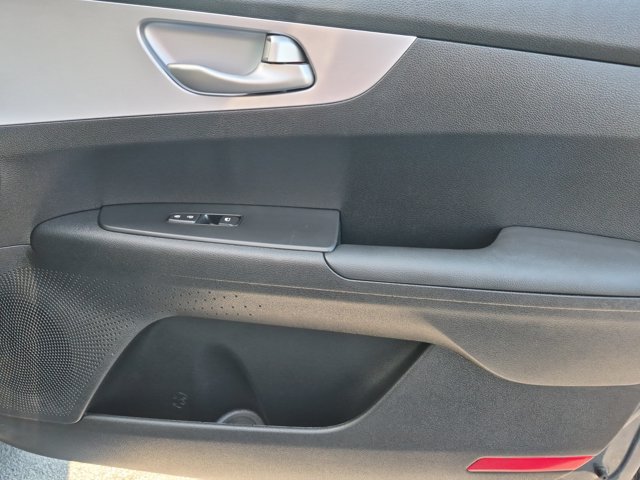 Used 2024 Kia Forte LXS w/ LXS Technology Package FWD image 32