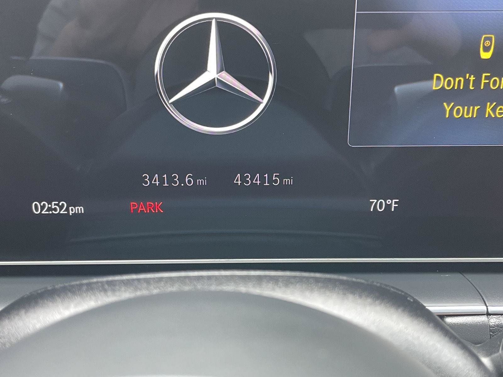 Used 2024 Mercedes-Benz GLS 450 4MATIC image 3