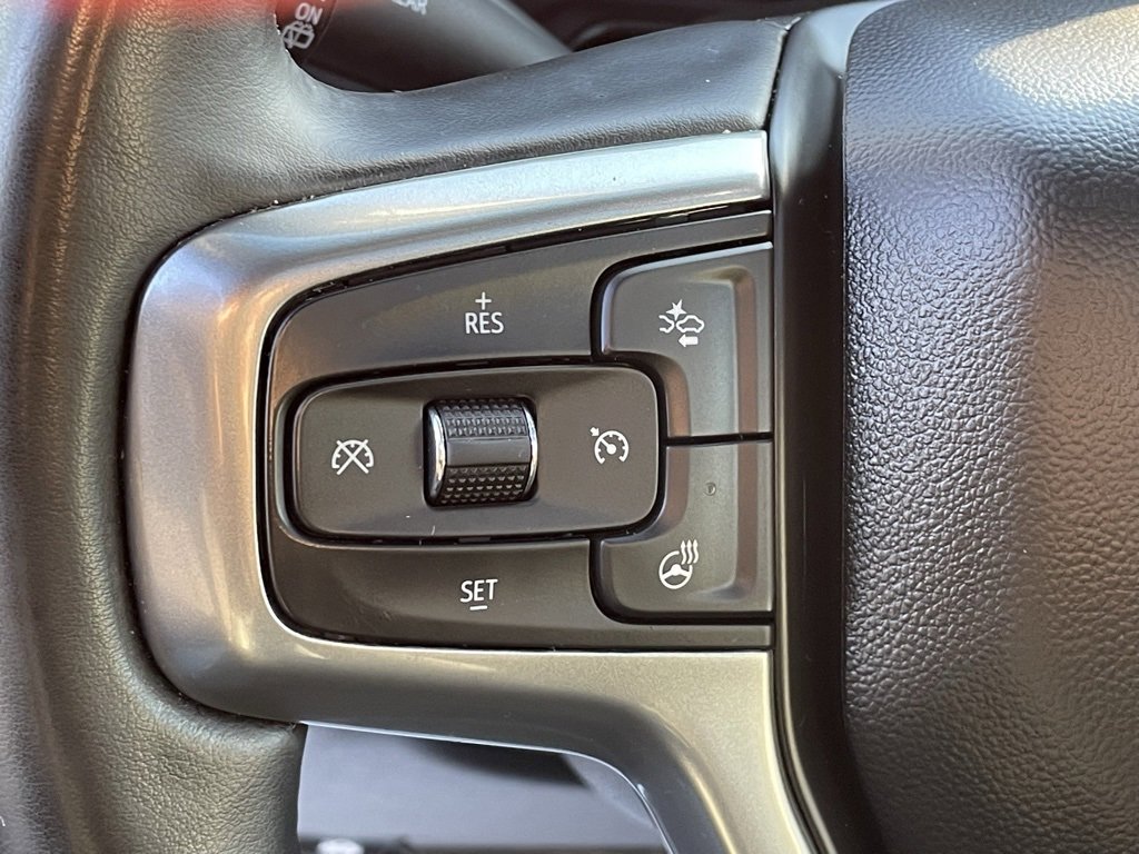 Used 2024 Chevrolet Suburban Z71 w/ Luxury Package image 37