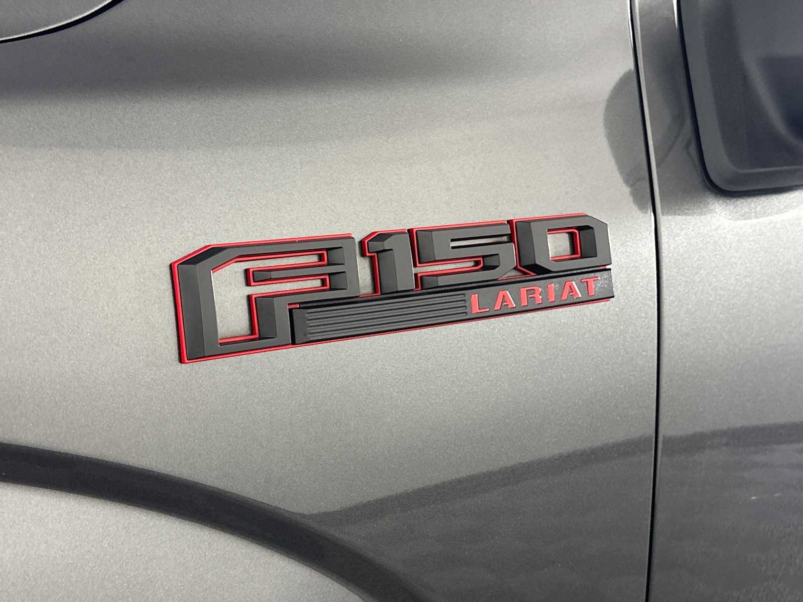 Certified 2018 Ford F150 Lariat w/ Equipment Group 502A Luxury AWD/4WD image 13