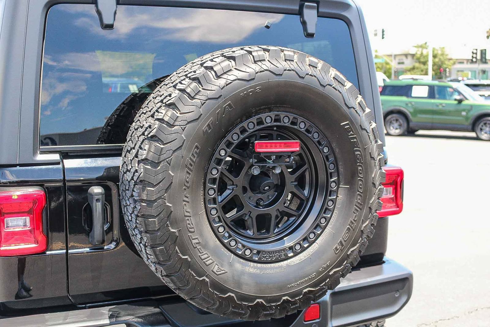 Used 2021 Jeep Wrangler Unlimited Sport AWD/4WD image 9