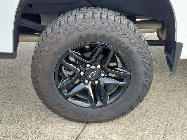 Used 2024 Chevrolet Silverado 1500 LT Trail Boss w/ Convenience Package II image 5