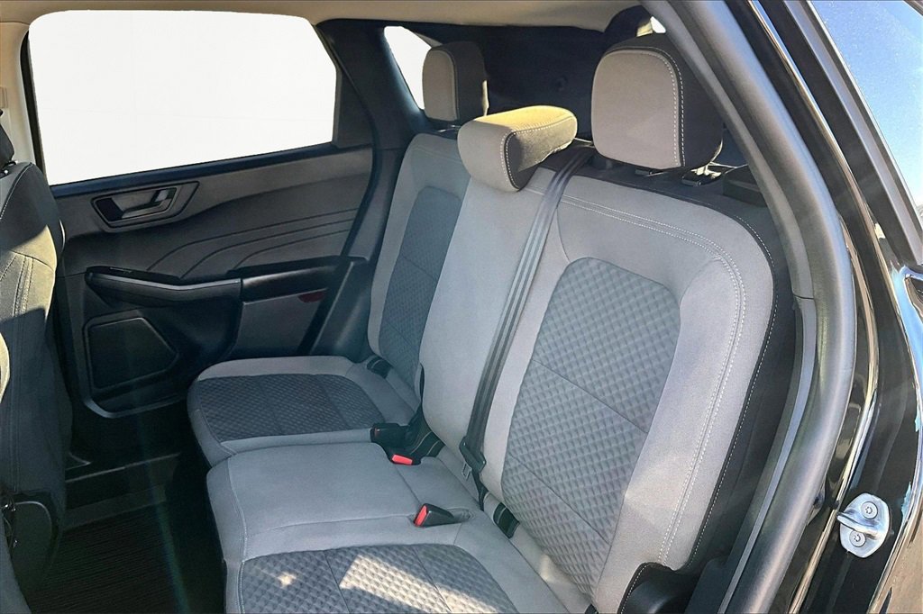 Certified 2022 Ford Escape SE w/ Cold Weather Package image 26