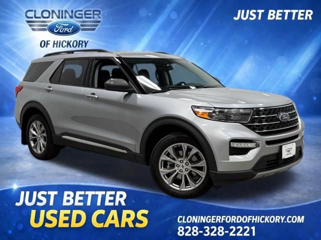 Certified 2022 Ford Explorer XLT w/ Equipment Group 202A AWD/4WD image 1