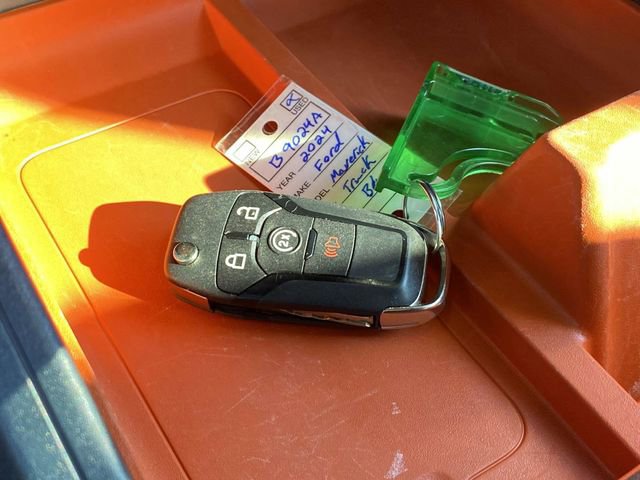 Certified 2024 Ford Maverick XLT w/ XLT Luxury Package image 32