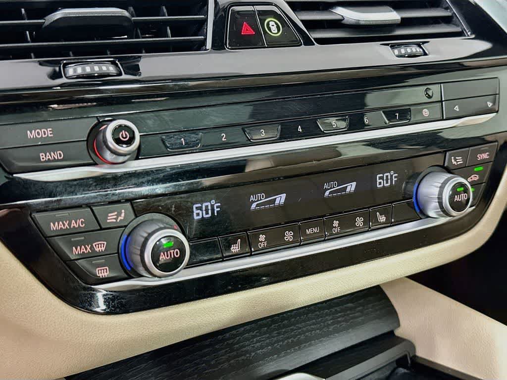 Used 2022 BMW 530i w/ Premium Package RWD image 17