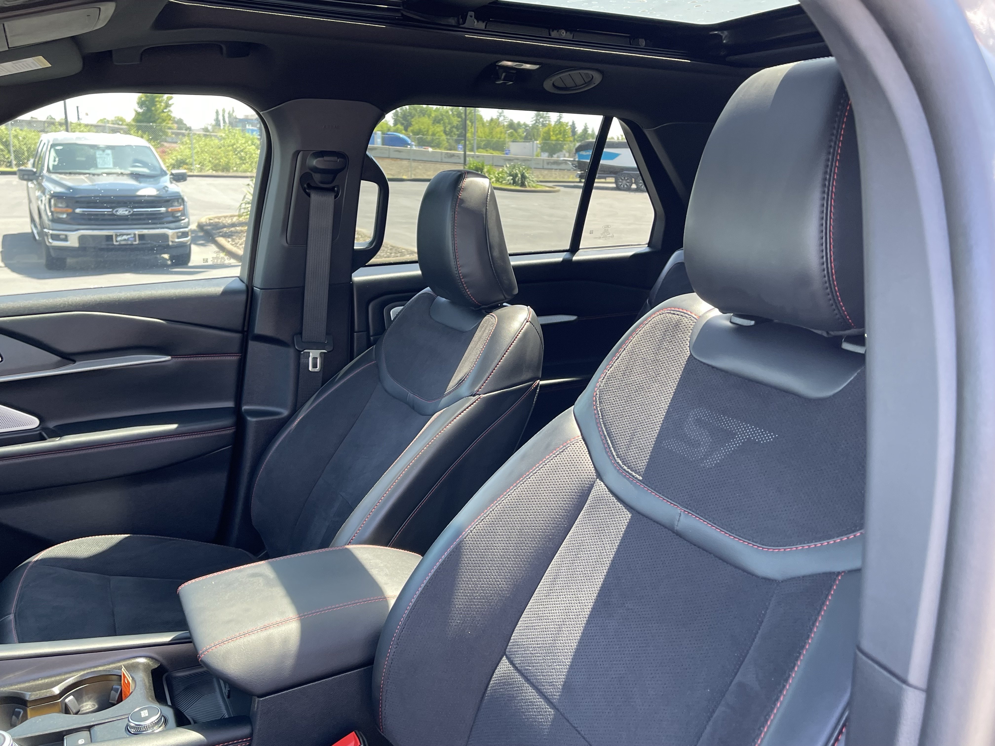 Certified 2025 Ford Explorer ST w/ Sun And Sound Package AWD/4WD image 17