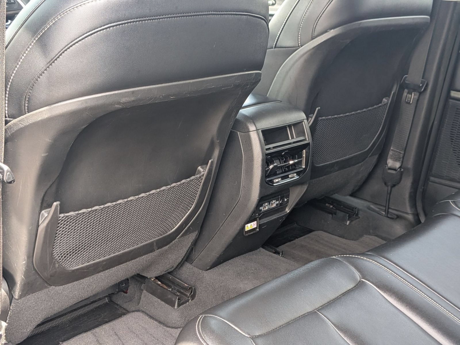 Used 2023 Jeep Grand Cherokee Limited AWD/4WD image 27