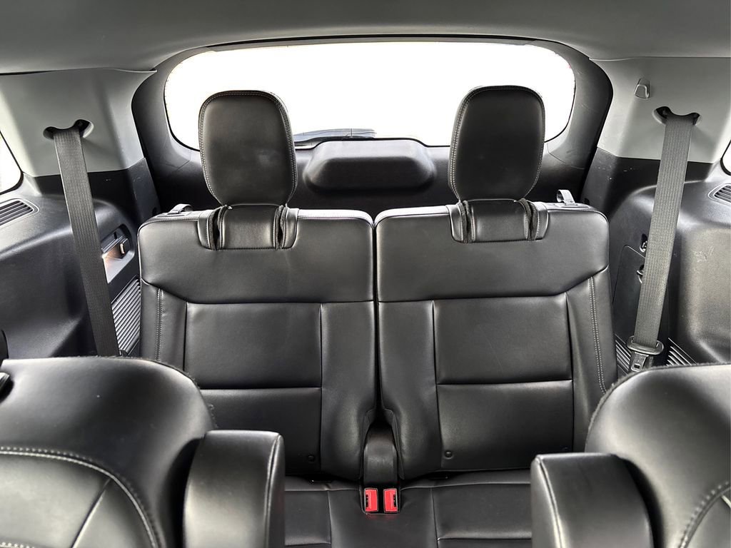 Certified 2022 Ford Explorer XLT w/ Equipment Group 202A image 34