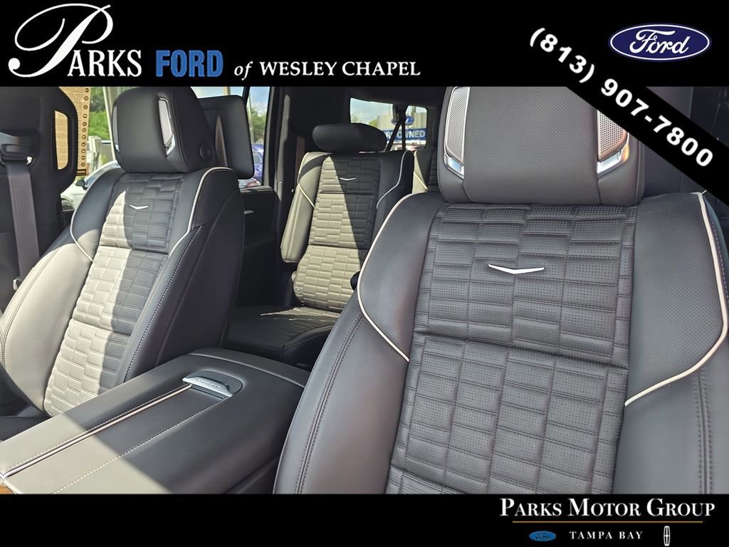 Used 2025 Cadillac Escalade ESV Sport Platinum w/ LPO, ONYX Package image 23